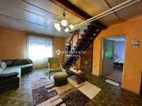 Eladó családi ház, Pincehelyen 18 M Ft, 5 szobás