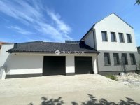 Eladó téglalakás, Kecskeméten 119.9 M Ft, 4 szobás