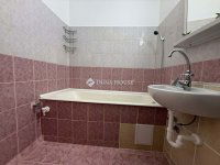 Eladó panellakás, Kecskeméten 47.9 M Ft, 2 szobás