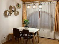 Eladó téglalakás, Pécsett 59.9 M Ft, 1+2 szobás