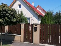 Eladó családi ház, XVII. kerületben 158.9 M Ft, 5 szobás