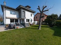 Eladó családi ház, Budapesten, III. kerületben 339 M Ft