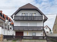 Eladó családi ház, Balatonlelleén 149.9 M Ft, 10 szobás