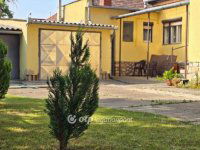 Eladó családi ház, Pápán 52 M Ft, 5+1 szobás