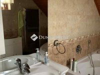 Eladó családi ház, Vecsésen 149.9 M Ft, 5 szobás