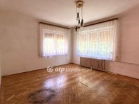 Eladó téglalakás, Győrött 62.9 M Ft, 2+1 szobás