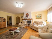 Eladó családi ház, Pécelen 349 M Ft, 6 szobás