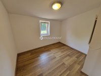 Eladó családi ház, Baján 23.5 M Ft, 4 szobás