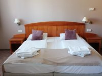 Eladó hotel, Zalakaroson 34.9 M Ft / költözzbe.hu