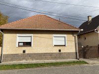 Eladó családi ház