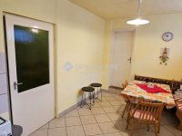 Eladó családi ház, Pécsett 65 M Ft, 3 szobás