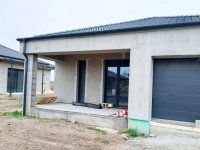 Eladó családi ház