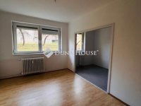 Eladó téglalakás, Komlón 22.9 M Ft, 1+1 szobás