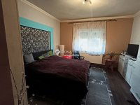 Eladó családi ház, Cegléden 76.8 M Ft, 5 szobás