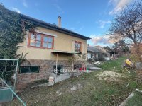 Eladó családi ház, Sukorón 57.5 M Ft, 3 szobás