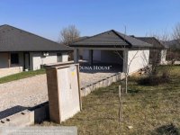 Eladó családi ház, Esztergomban 148 M Ft, 4 szobás