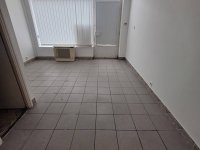 Eladó üzlethelyiség, Baján 16 M Ft, 1 szobás