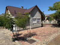 Eladó családi ház, Abonyban 29.9 M Ft, 1 szobás