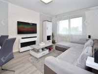 Eladó panellakás, Szegeden 56 M Ft, 2 szobás