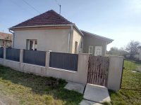 Eladó családi ház