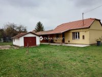 Eladó családi ház, Kiskunfélegyházán 29.9 M Ft, 1 szobás