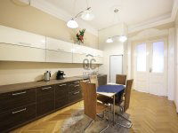 Eladó téglalakás, V. kerületben 149.9 M Ft, 2 szobás