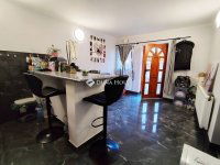 Eladó családi ház, Vecsésen 73.5 M Ft, 7 szobás