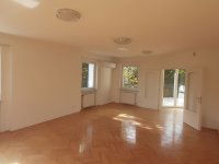 Kiadó téglalakás, albérlet