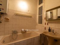 Eladó téglalakás, V. kerületben 169.9 M Ft, 3+2 szobás