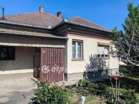 Eladó családi ház, Szarvason 60 M Ft, 3 szobás