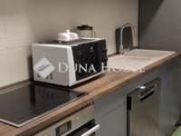 Eladó téglalakás, Pécsett 72.9 M Ft, 3 szobás