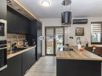 Eladó családi ház, Szombathelyen 119.9 M Ft, 4+2 szobás