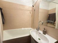 Eladó panellakás, III. kerületben 75 M Ft, 2 szobás