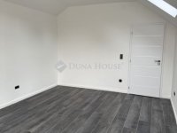 Eladó családi ház, XV. kerületben 168 M Ft, 4 szobás