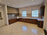 Eladó családi ház, Kecskeméten 240 M Ft, 6 szobás