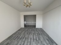 Eladó panellakás, Tatabányán 37.9 M Ft, 2 szobás