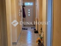 Eladó családi ház, Pécsett 65 M Ft, 3 szobás