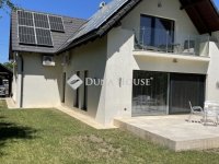 Eladó családi ház, Velencén 179.9 M Ft, 4 szobás