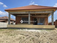 Eladó családi ház, Baján 100 M Ft, 4 szobás