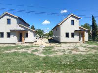 Eladó nyaraló, Balatonkeresztúron 86 M Ft, 4 szobás