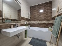 Eladó téglalakás, Siófokon 74.9 M Ft, 2 szobás