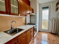 Eladó téglalakás, Pécsett 46.5 M Ft, 2 szobás