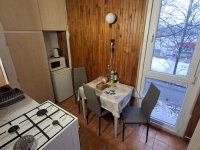 Kiadó panellakás, albérlet, Pécsett 150 E Ft / hó, 3 szobás