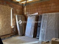 Eladó családi ház, Pilisen 71.99 M Ft, 5 szobás