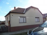 Eladó családi ház