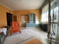 Eladó téglalakás, Veszprémben 79.99 M Ft, 3+3 szobás