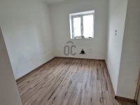 Eladó családi ház, Újszászon 35 M Ft, 4 szobás