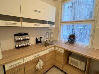 Eladó téglalakás, III. kerületben 93.9 M Ft, 3 szobás