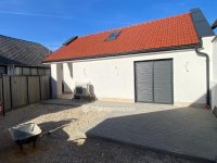 Eladó családi ház, Veszprémben 85 M Ft, 2 szobás