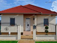 Eladó családi ház